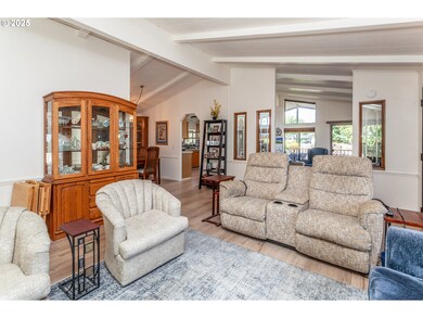 7455 SE King Rd unit 53, Portland, OR 97222 - photo 5