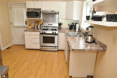 3725 Harrington Point, High Point, NC 27265 - photo 3