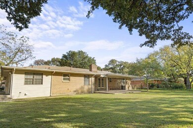 1333 Yates Dr, Hurst, TX 76053 - photo 6