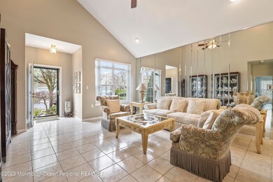 104 Freesia Ct