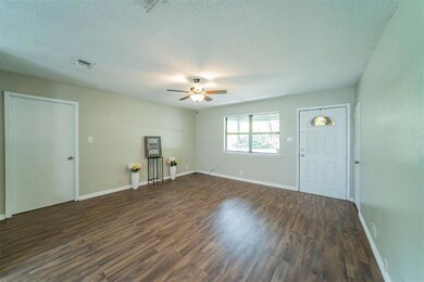 201 Jennings Ave, Boyd, TX 76023 - photo 4