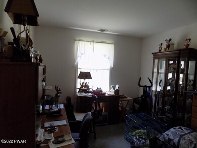 379 Long Meadow Rd, Milford, PA 18337 - photo 7