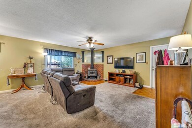 927 Stanford Way, Sparks, NV 89431 - photo 6