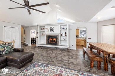 06-Living Room_DMD_2098-Edit