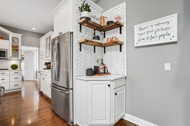 738 S 6th St, Columbus, OH 43206 - photo 5