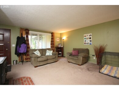 2230 NE Elliott Ave, Gresham, OR 97030 - photo 6