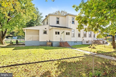 1026 W 5th St, Florence, NJ 08518 - photo 2