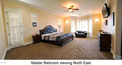 MasterBedroom-2