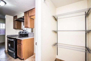 6955 W Devonshire AZ-16