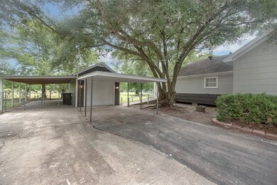 1414 Fairview Dr, Alvin, TX 77511 - photo 5