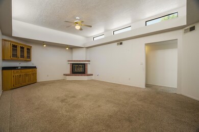 6705 Ruby St NE, Albuquerque, NM 87109 - photo 4