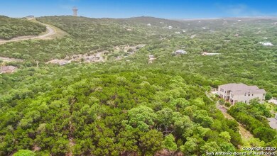 8511 Colfax Cove, San Antonio, TX 78255 - photo 3