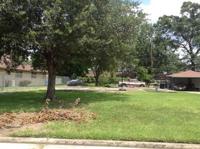 7617 Tully St, Houston, TX 77016 - photo 5