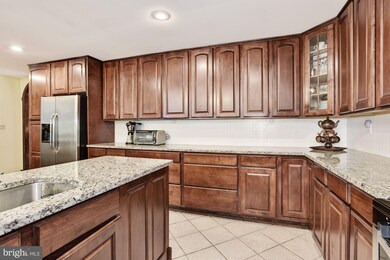 2408 Nickoles Dr, Sykesville, MD 21784 - photo 6