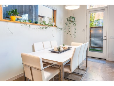 2747 Friendly Aly, Eugene, OR 97405 - photo 7