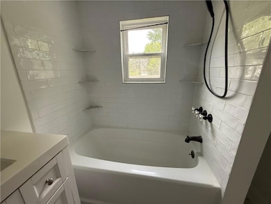 410 E Elm St, Orrick, MO 64077 - photo 6