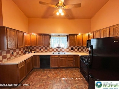 223 North Ave, Jim Thorpe, PA 18229 - photo 4