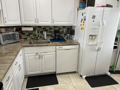 329 SE 3rd St unit 304S, Hallandale Beach, FL 33009 - photo 2