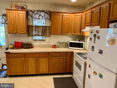 311 N Brobst St, Reading, PA 19607 - photo 6