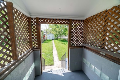 211 E Jenkins Ave-7