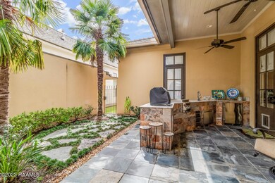 227 Biltmore Lane-23