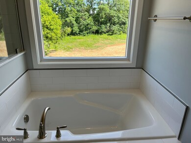 320 Chalcedony Dr, Martinsburg, WV 25404 - photo 7