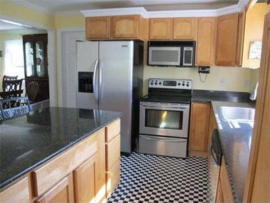 413 Pleasant St, Leicester, MA 01524 - photo 5