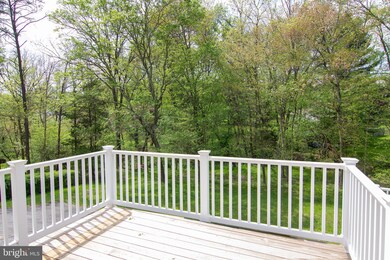 5908 Forest Ct, Sykesville, MD 21784 - photo 4