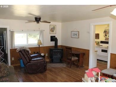 55735 Bingham Rd, Adams, OR 97810 - photo 4