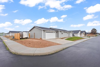 568 Teeny Dr, Metolius, OR 97741 - photo 2