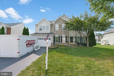 8408 Lanier Overlook Ct, Bristow, VA 20136 - photo 2