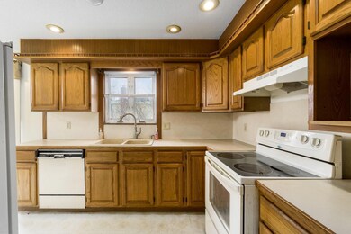 2487 Maybury Rd, Columbus, OH 43232 - photo 7