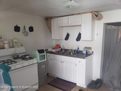 212 214 E Elm St, Dunmore, PA 18512 - photo 7