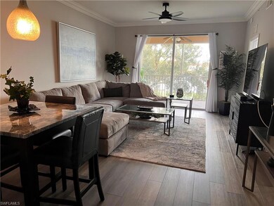 Living room with plenty of natural light, ceiling 