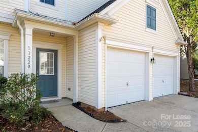 11220 Cypress View Dr, Charlotte, NC 28262 - photo 2