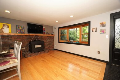 8 Shenandoah Ave, Londonderry, NH 03053 - photo 5