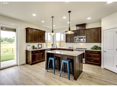 1904 Silverstone Dr, Forest Grove, OR 97116 - photo 5