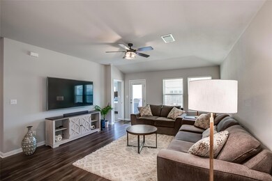 403 Grapefruit Rd, Hutto, TX 78634 - photo 7