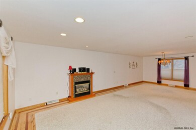 8 Aspinwall Rd, Albany, NY 12211 - photo 4