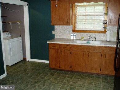 63 Dunn Ln unit B, Pennsville, NJ 08070 - photo 5