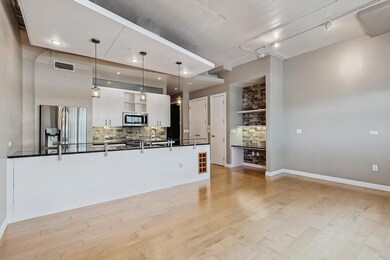 Living to Kitchen
