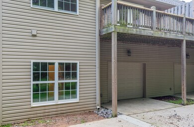 5812 Shepherd Crossing Dr, Louisville, KY 40219 - photo 4