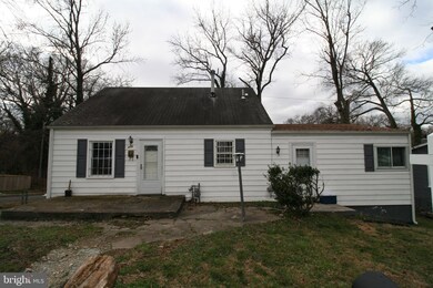 400 Cedarleaf Ave, Capitol Heights, MD 20743 - photo 2