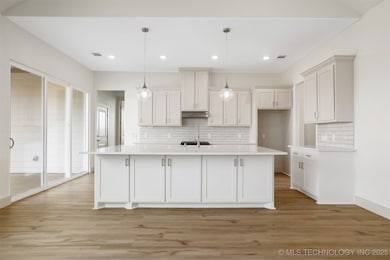 211 Vaughn Ln, Calera, OK 74730 - photo 6