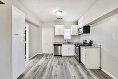 424 S Broadway St, La Porte, TX 77571 - photo 5