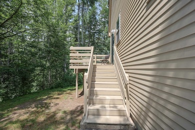 Side entry to the home from the driveway