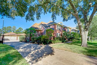 431 W Gaywood Dr, Houston, TX 77079 - photo 2