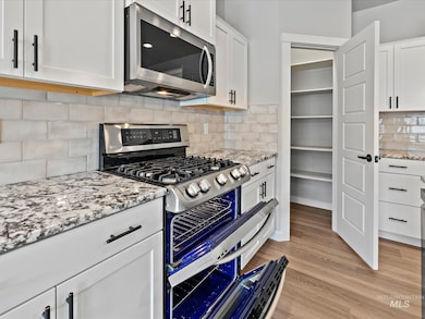 18393 N Treeline Ave, Nampa, ID 83687 - photo 3