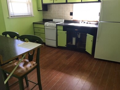 Kitchen for 2029 S Vine St