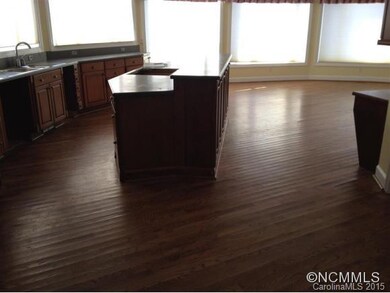 Kitchen NO Appliances